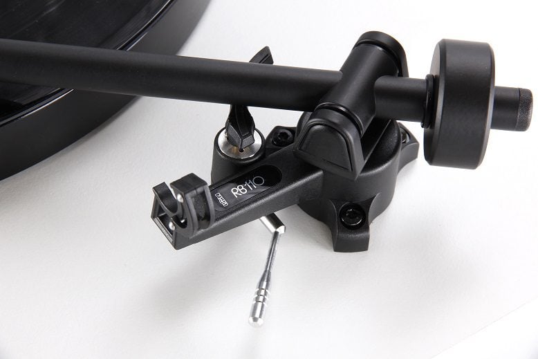 Rega Planar 1 wit mat - detail - Platenspeler