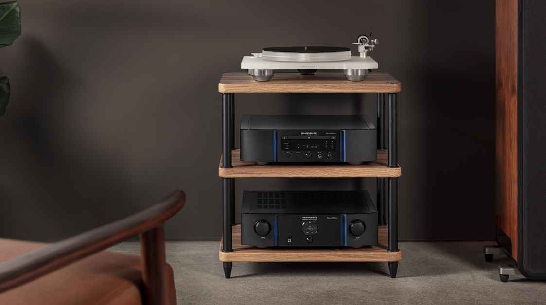 Marantz PM-12 SE zwart - lifestyle - Stereo versterker