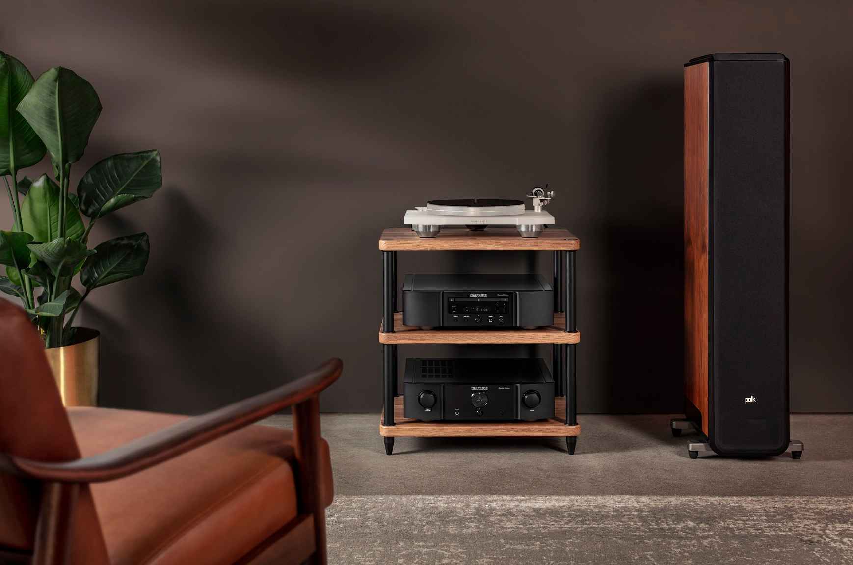 Marantz PM-12 SE zwart - lifestyle - Stereo versterker